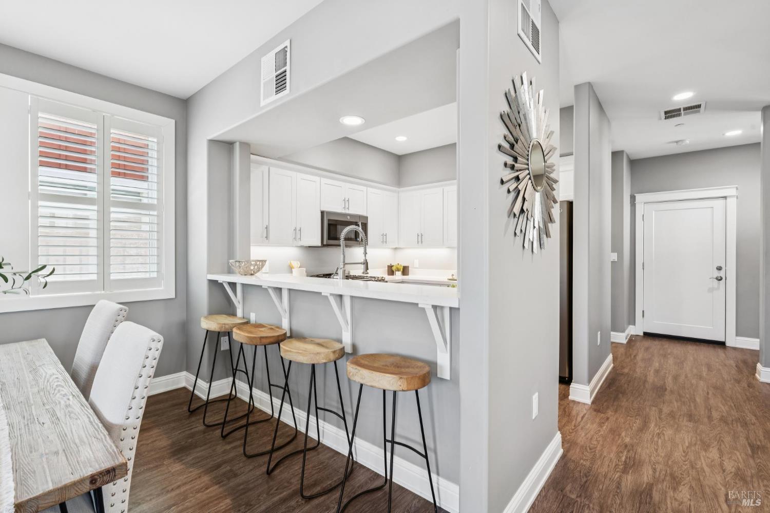 117 Grayson Way Healdsburg CA 95448