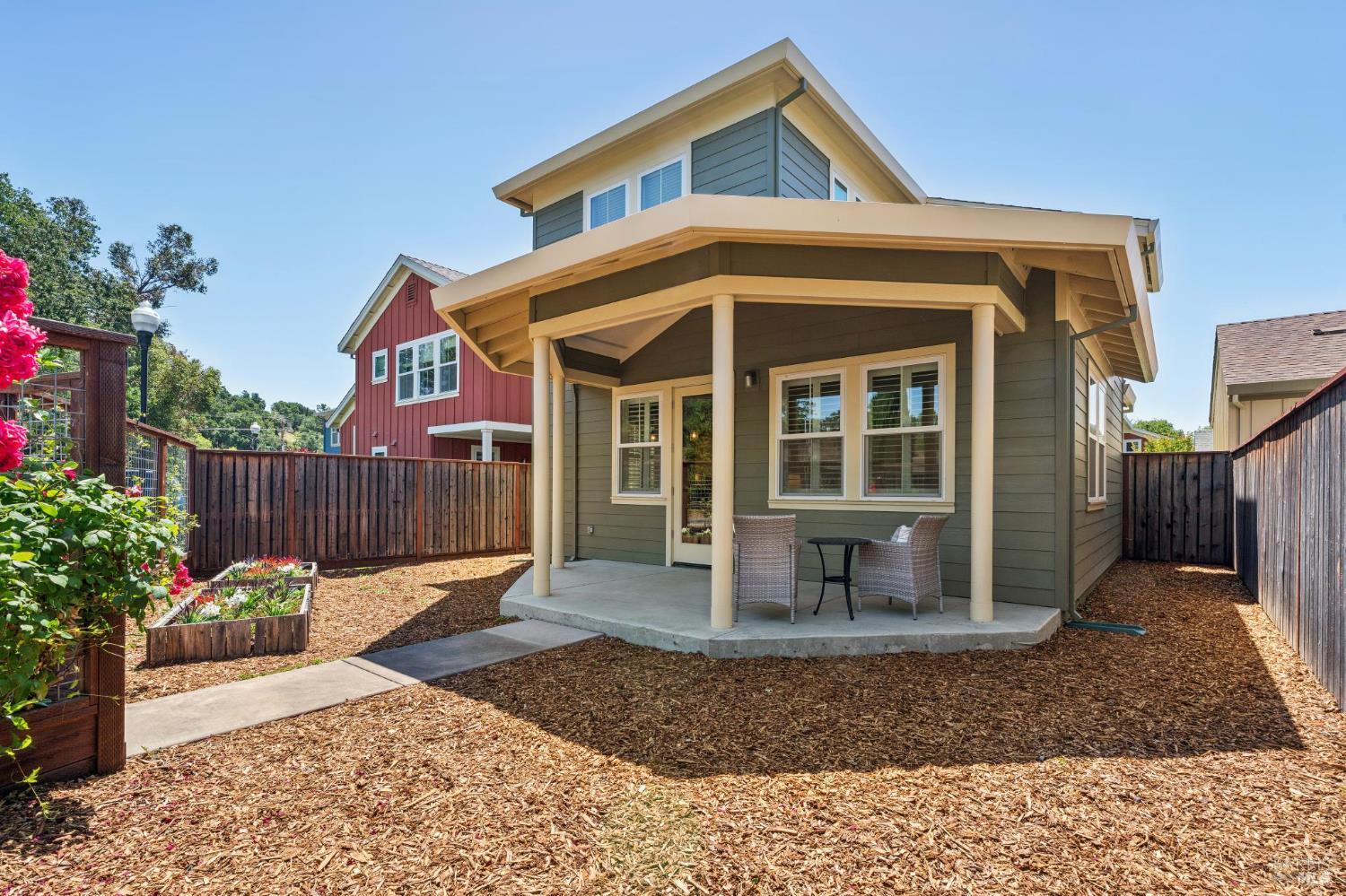 117 Grayson Way Healdsburg CA 95448