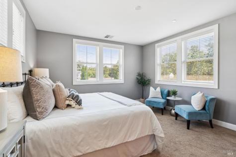 117 Grayson Way Healdsburg CA 95448