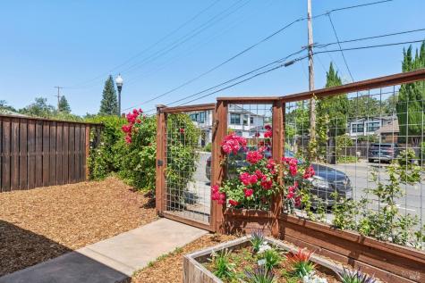 117 Grayson Way Healdsburg CA 95448