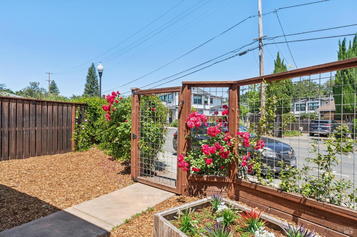 117 Grayson Way Healdsburg CA 95448
