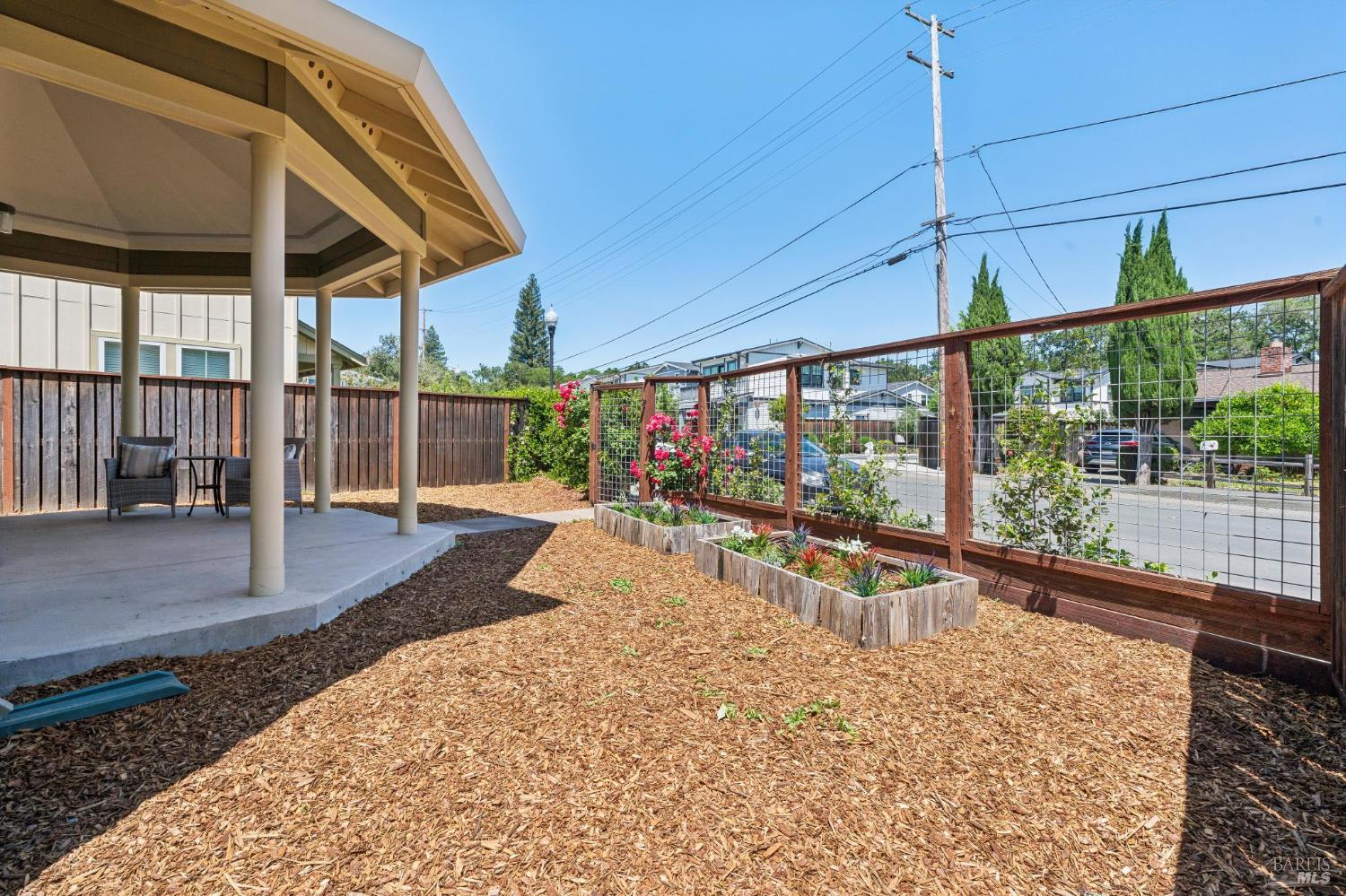 117 Grayson Way Healdsburg CA 95448