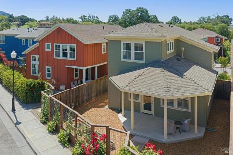 117 Grayson Way Healdsburg CA 95448