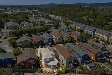 117 Grayson Way Healdsburg CA 95448