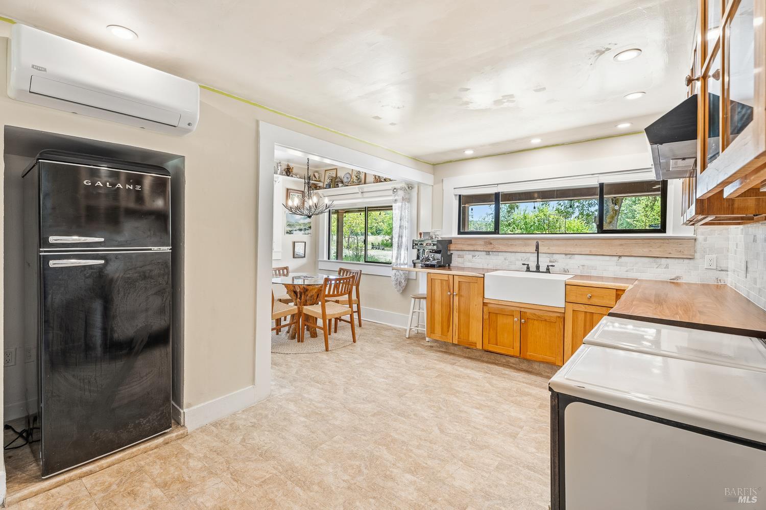 1150 Center Valley Road Willits CA 95490