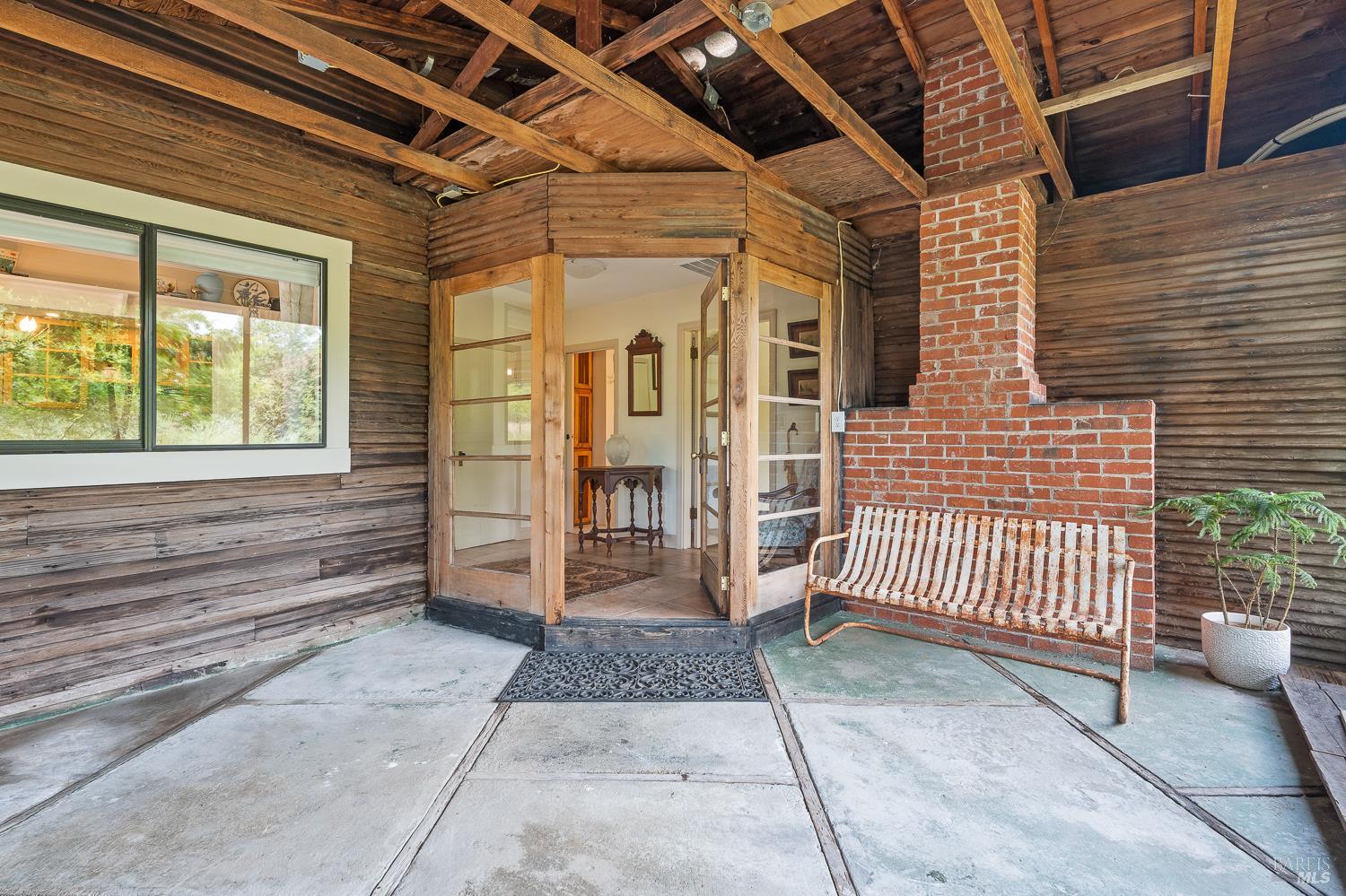 1150 Center Valley Road Willits CA 95490