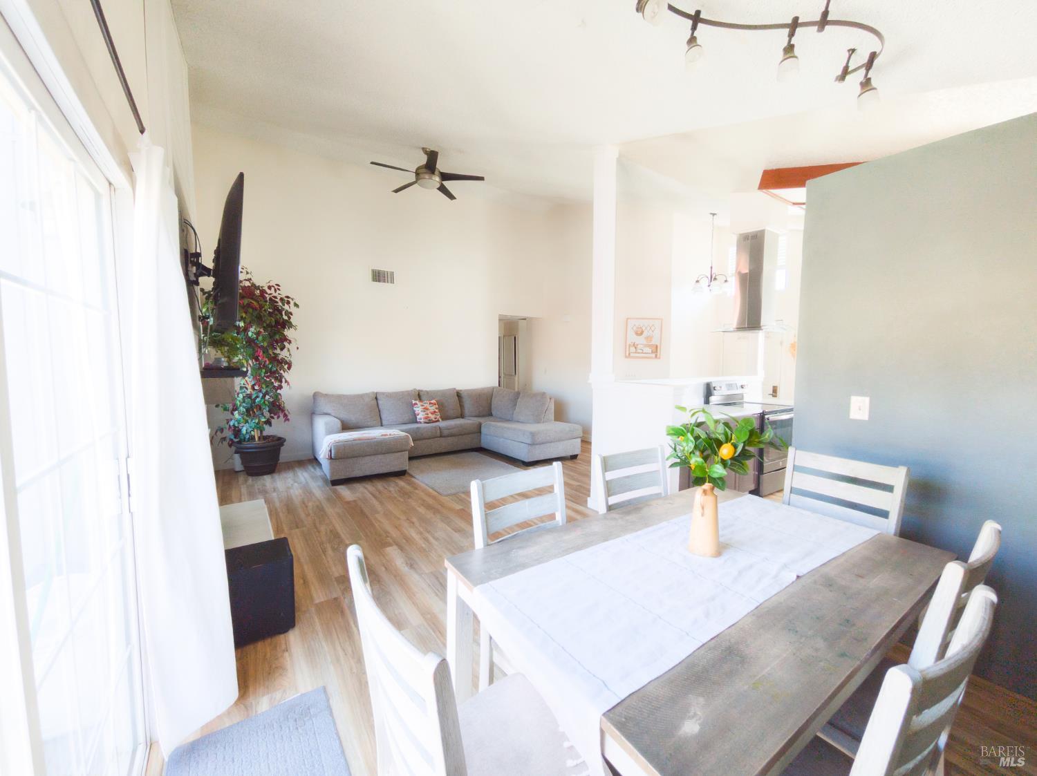 915 Scottsdale Drive Vacaville CA 95687