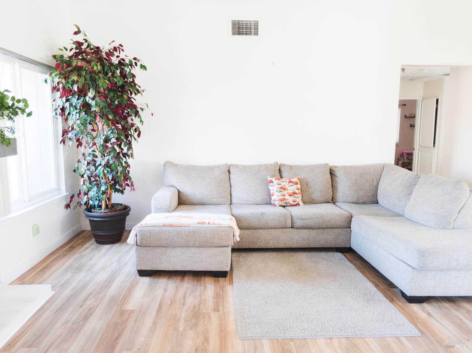 915 Scottsdale Drive Vacaville CA 95687