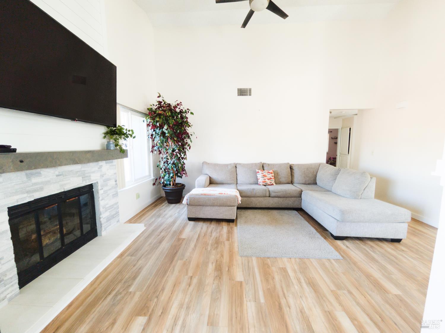 915 Scottsdale Drive Vacaville CA 95687