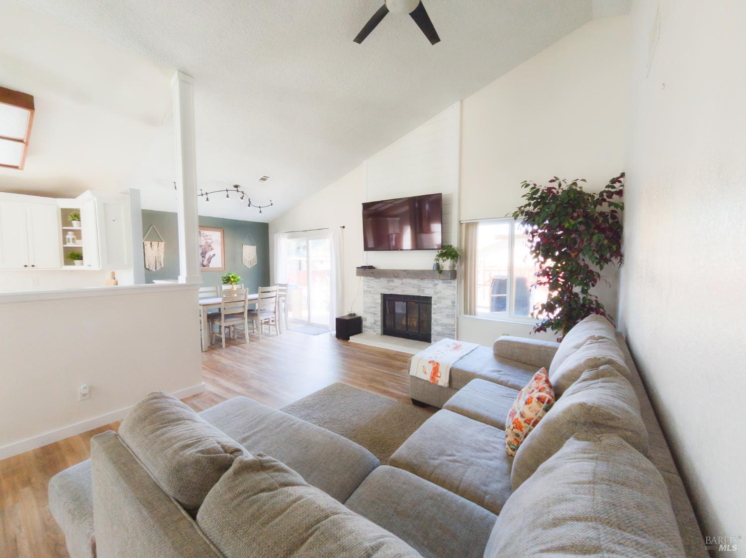 915 Scottsdale Drive Vacaville CA 95687
