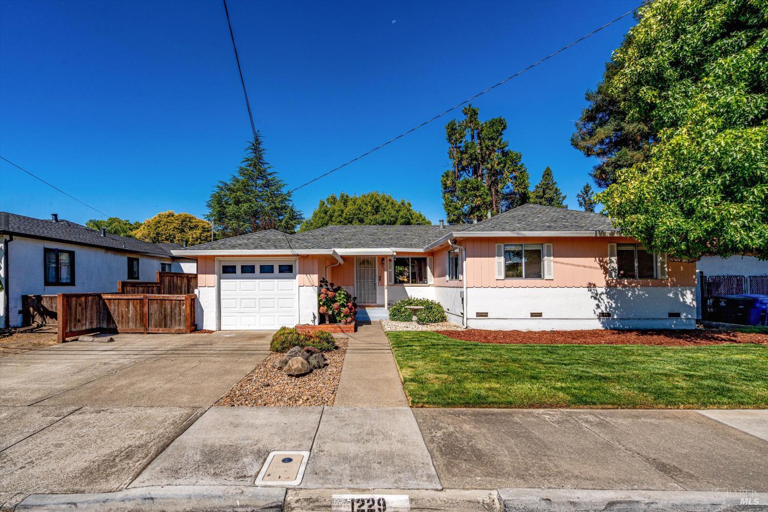 1229 Olive Street Santa Rosa CA 95407