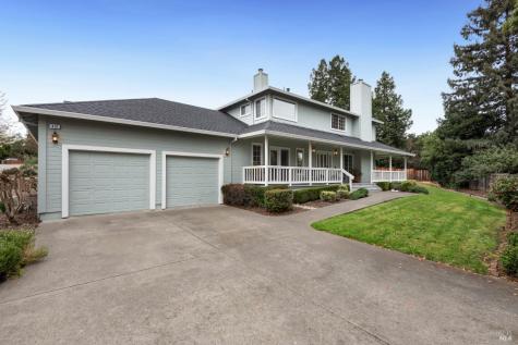 410 Tee Drive Healdsburg CA 95448
