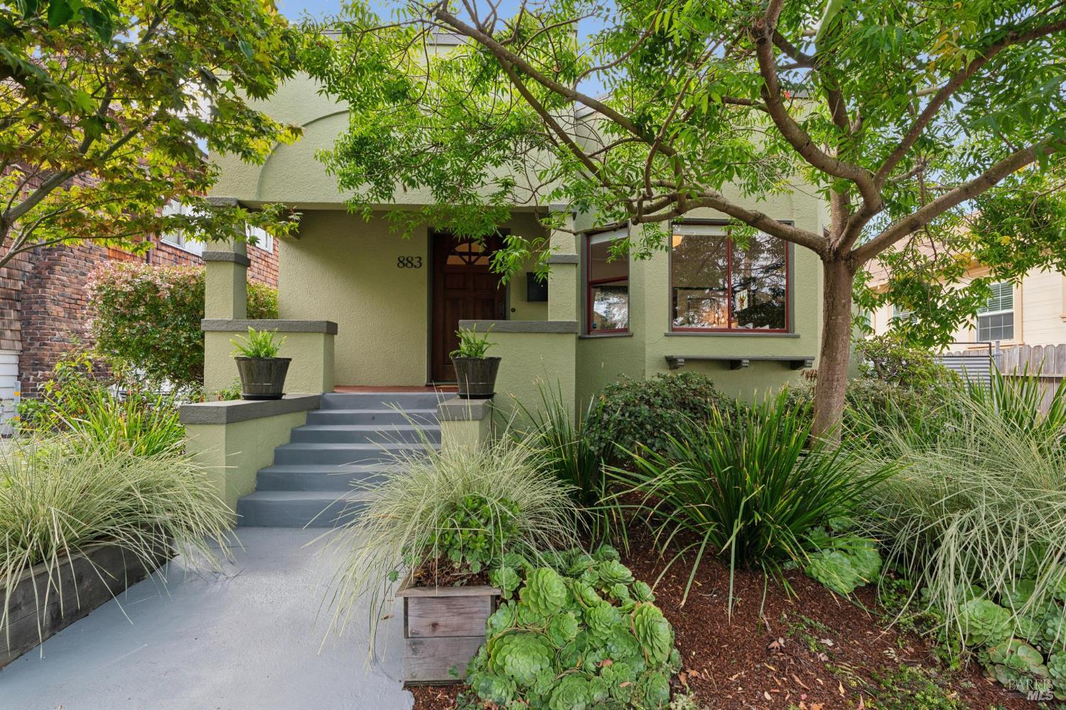 883 57th Street Oakland CA 94608