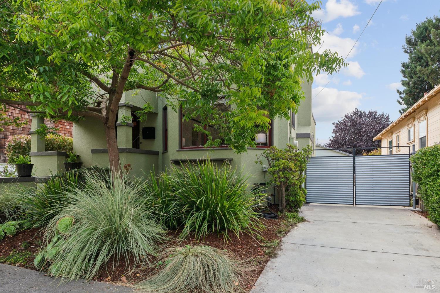 883 57th Street Oakland CA 94608