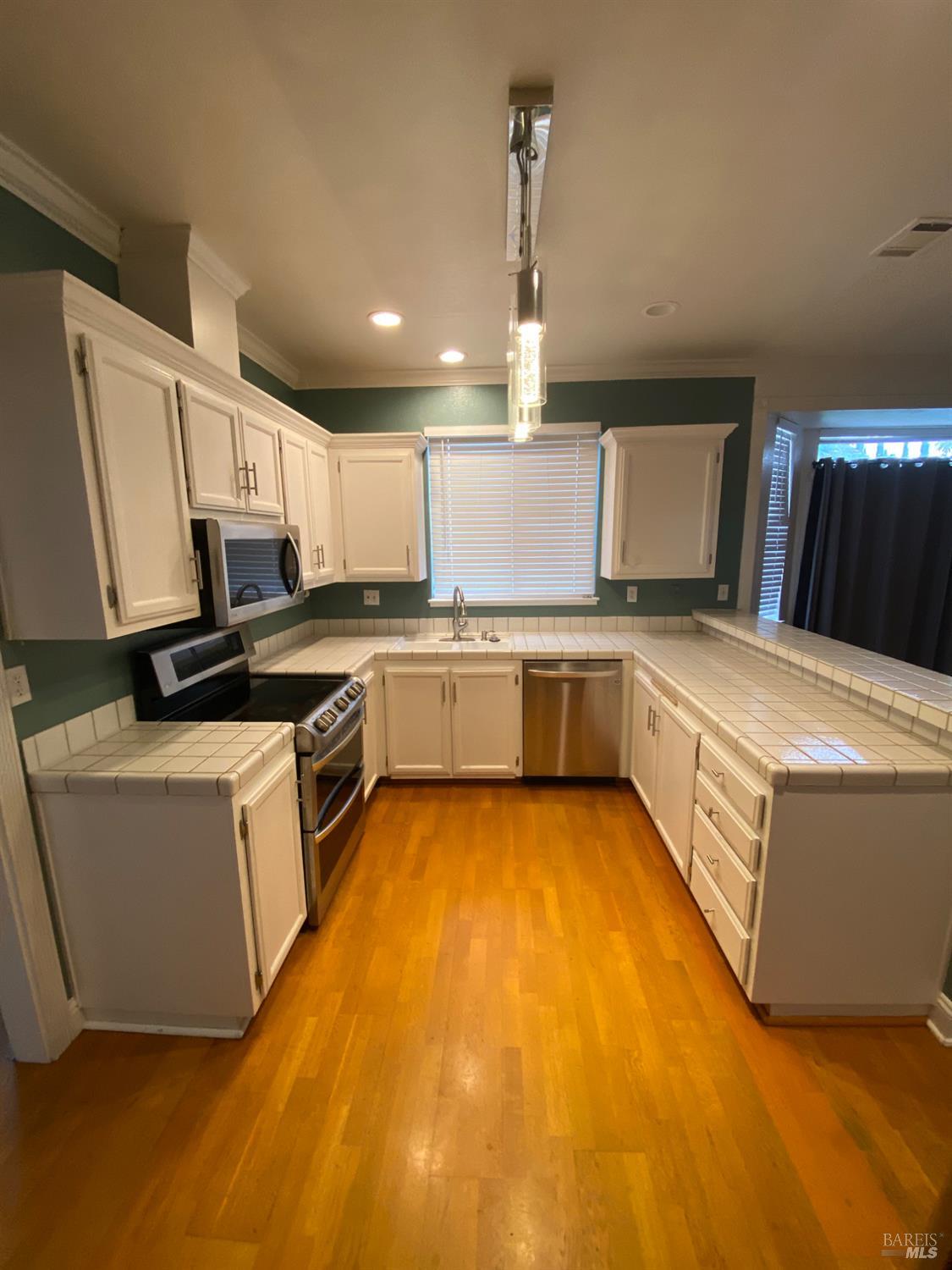 401 Donaldson Court Suisun City CA 94585