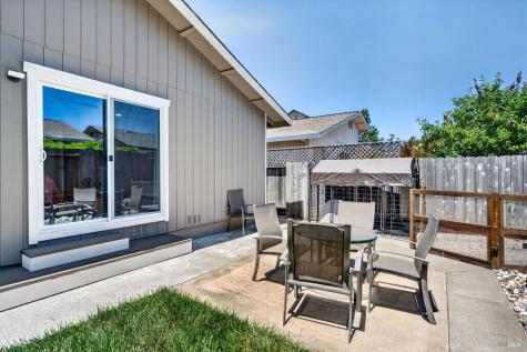 4526 Hillview Court Rohnert Park CA 94928