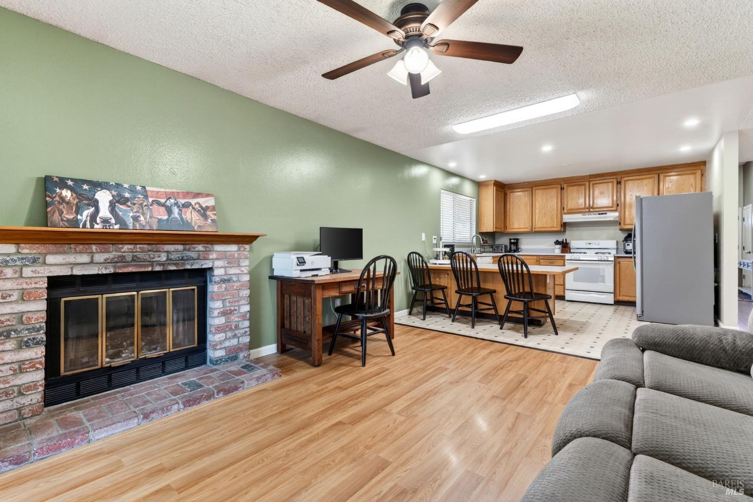 4526 Hillview Court Rohnert Park CA 94928