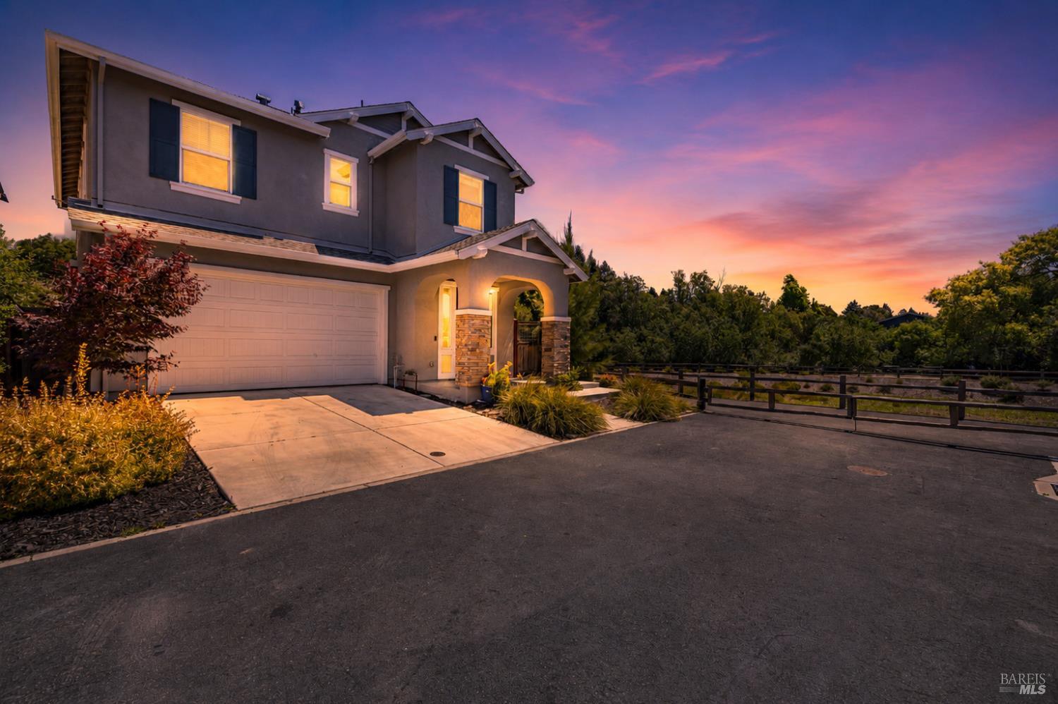1273 Del Rancho Way Petaluma CA 94954