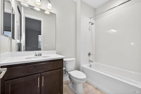 1273 Del Rancho Way Petaluma CA 94954