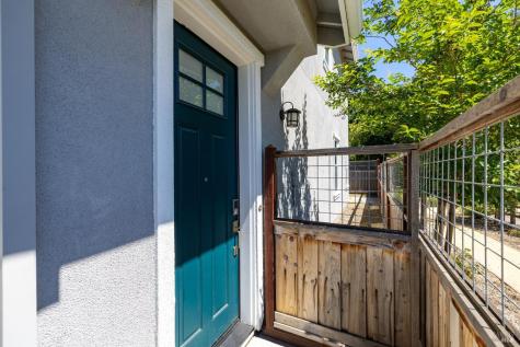 1273 Del Rancho Way Petaluma CA 94954