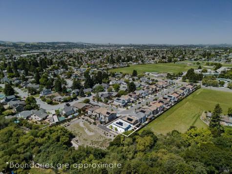 1273 Del Rancho Way Petaluma CA 94954