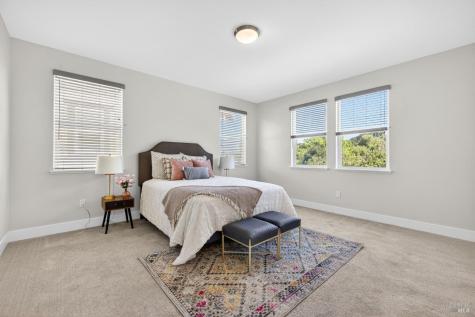 1273 Del Rancho Way Petaluma CA 94954