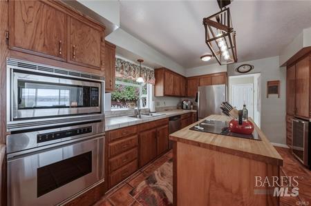 3295 S Lake Court Kelseyville CA 95451