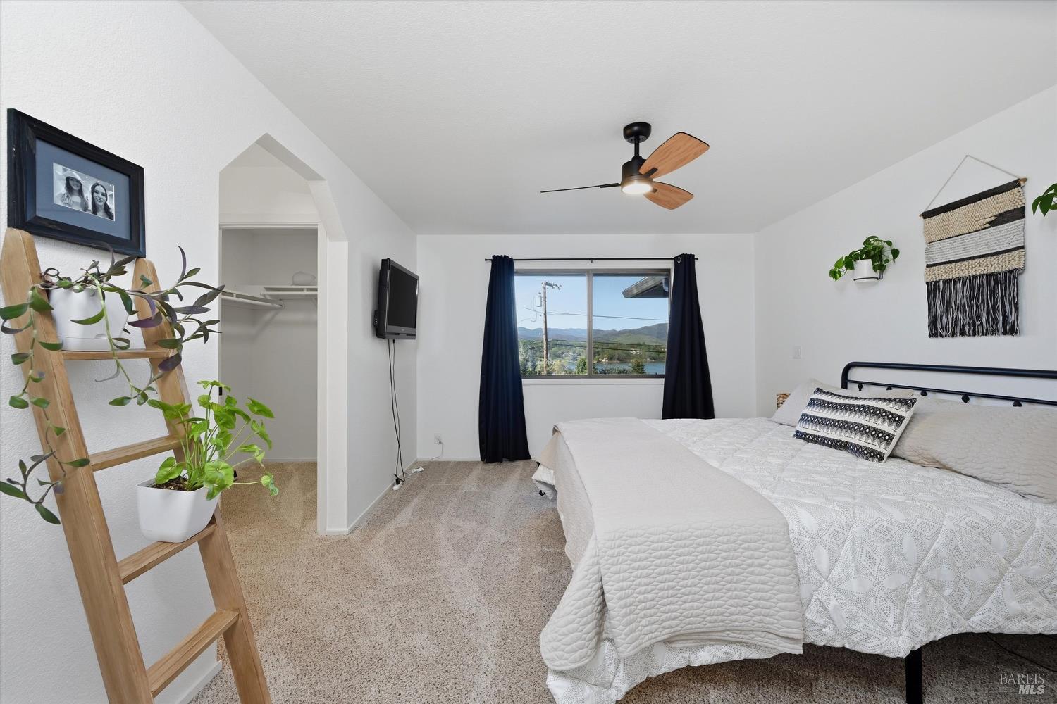 19004 Deer Hill Road Hidden Valley Lake CA 95467