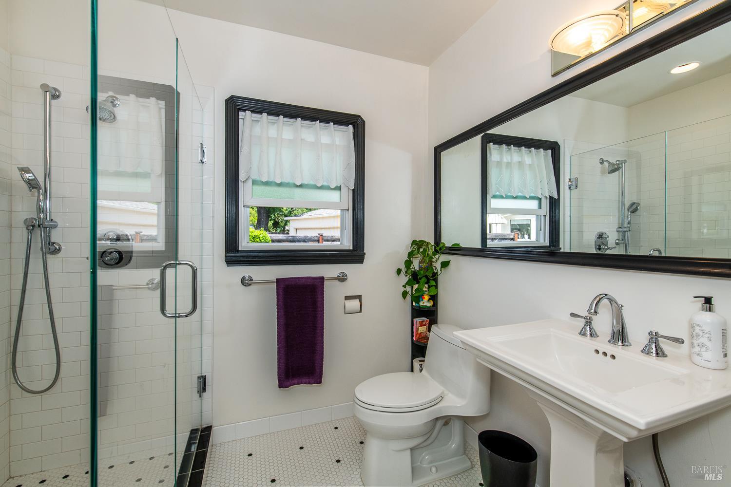 1170 Neale Drive Santa Rosa CA 95404