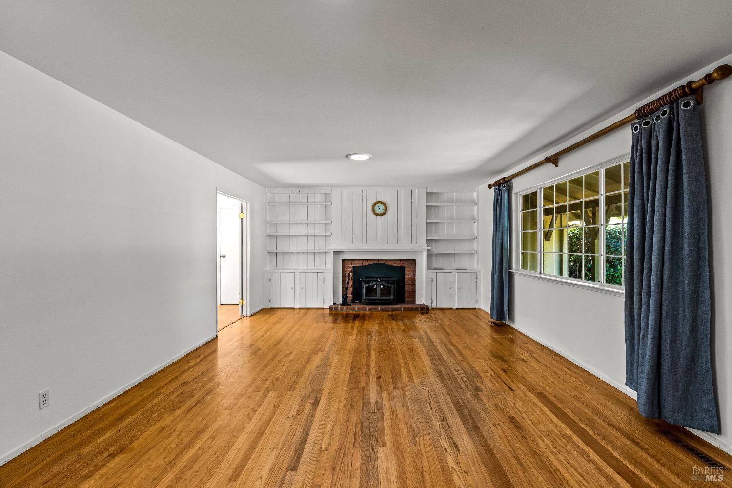 2608 W Pueblo Avenue Napa CA 94558