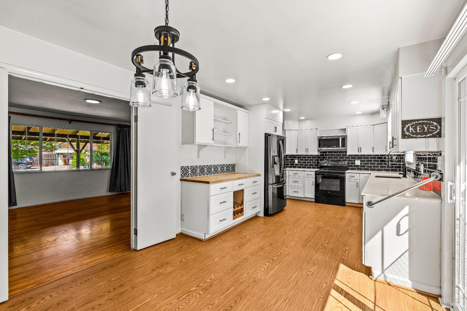 2608 W Pueblo Avenue Napa CA 94558