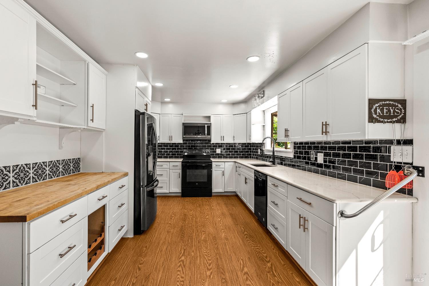 2608 W Pueblo Avenue Napa CA 94558