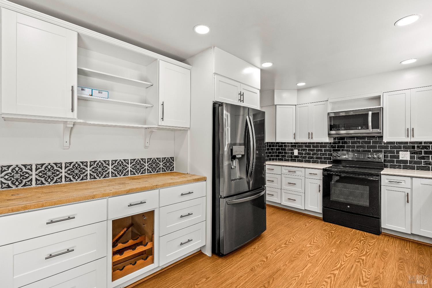 2608 W Pueblo Avenue Napa CA 94558
