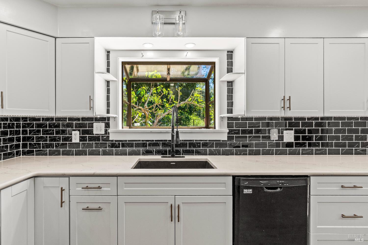 2608 W Pueblo Avenue Napa CA 94558