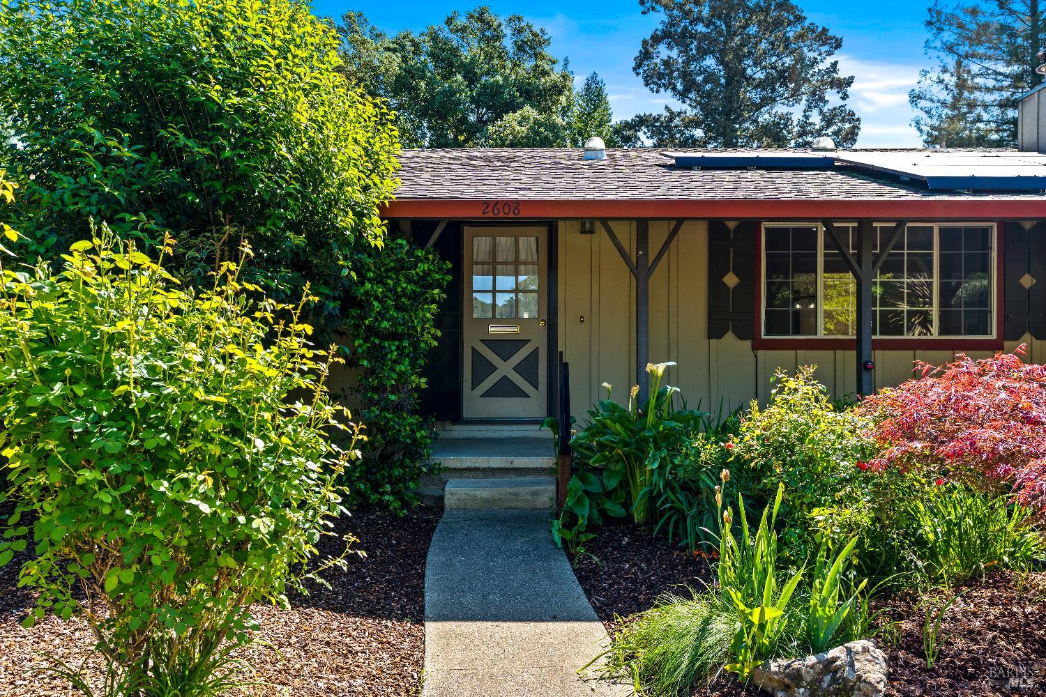 2608 W Pueblo Avenue Napa CA 94558