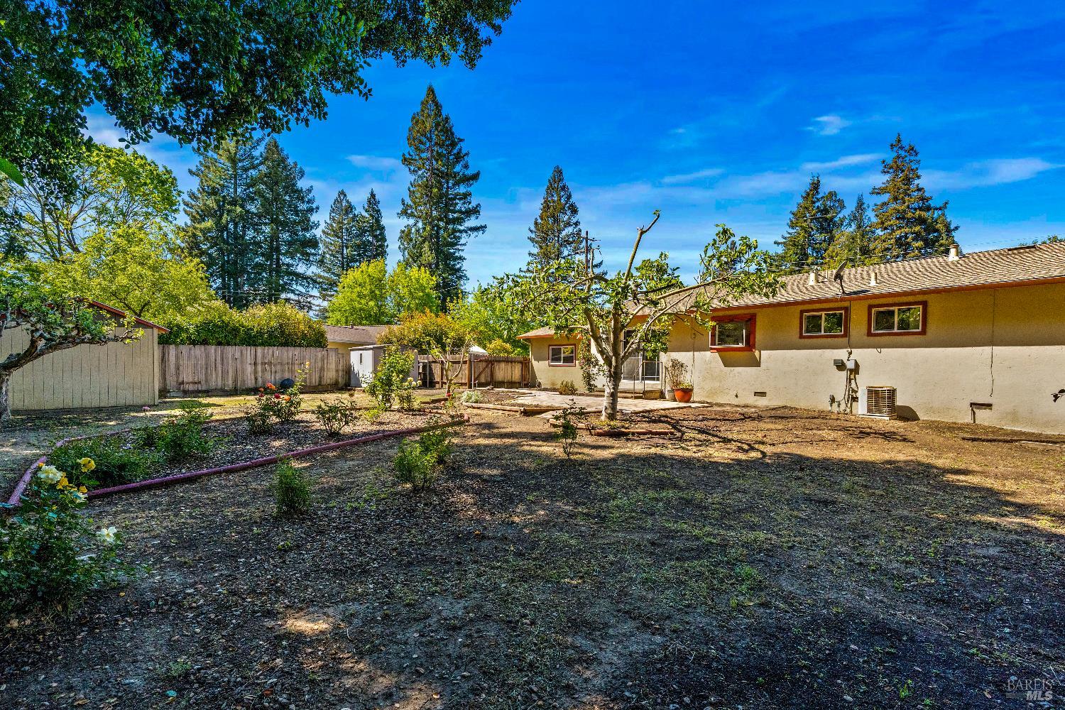 2608 W Pueblo Avenue Napa CA 94558
