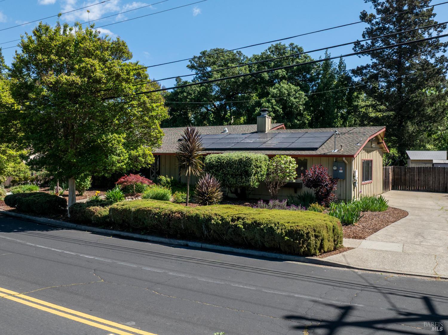 2608 W Pueblo Avenue Napa CA 94558