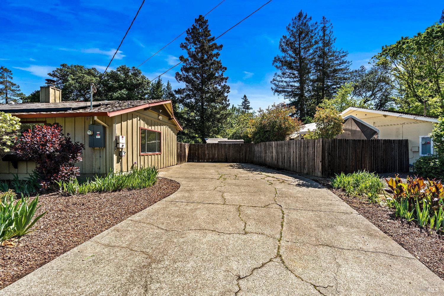 2608 W Pueblo Avenue Napa CA 94558