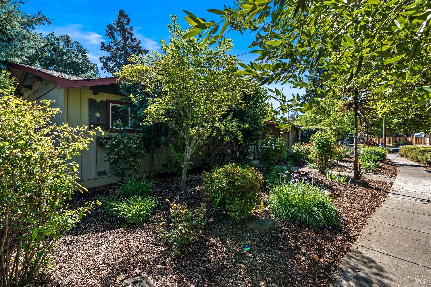 2608 W Pueblo Avenue Napa CA 94558