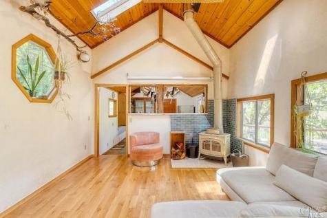 4015 Second Gate Road Willits CA 95490