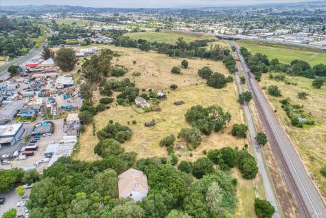 195 Cinnabar Avenue Petaluma CA 94952
