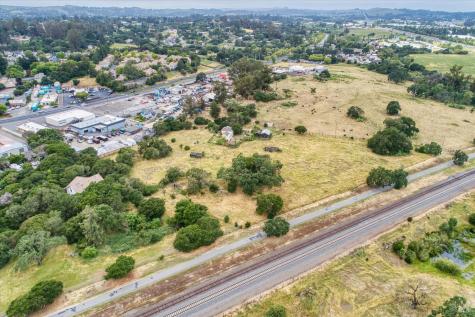 195 Cinnabar Avenue Petaluma CA 94952