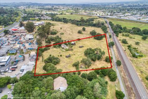 195 Cinnabar Avenue Petaluma CA 94952
