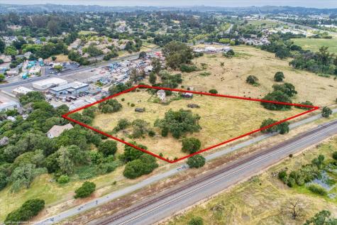 195 Cinnabar Avenue Petaluma CA 94952