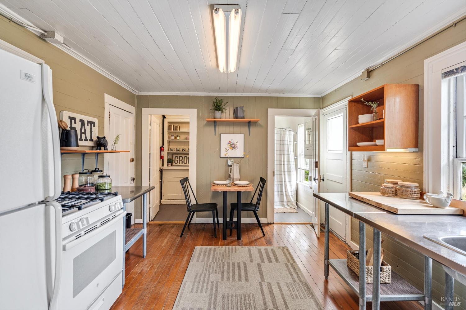 195 Cinnabar Avenue Petaluma CA 94952