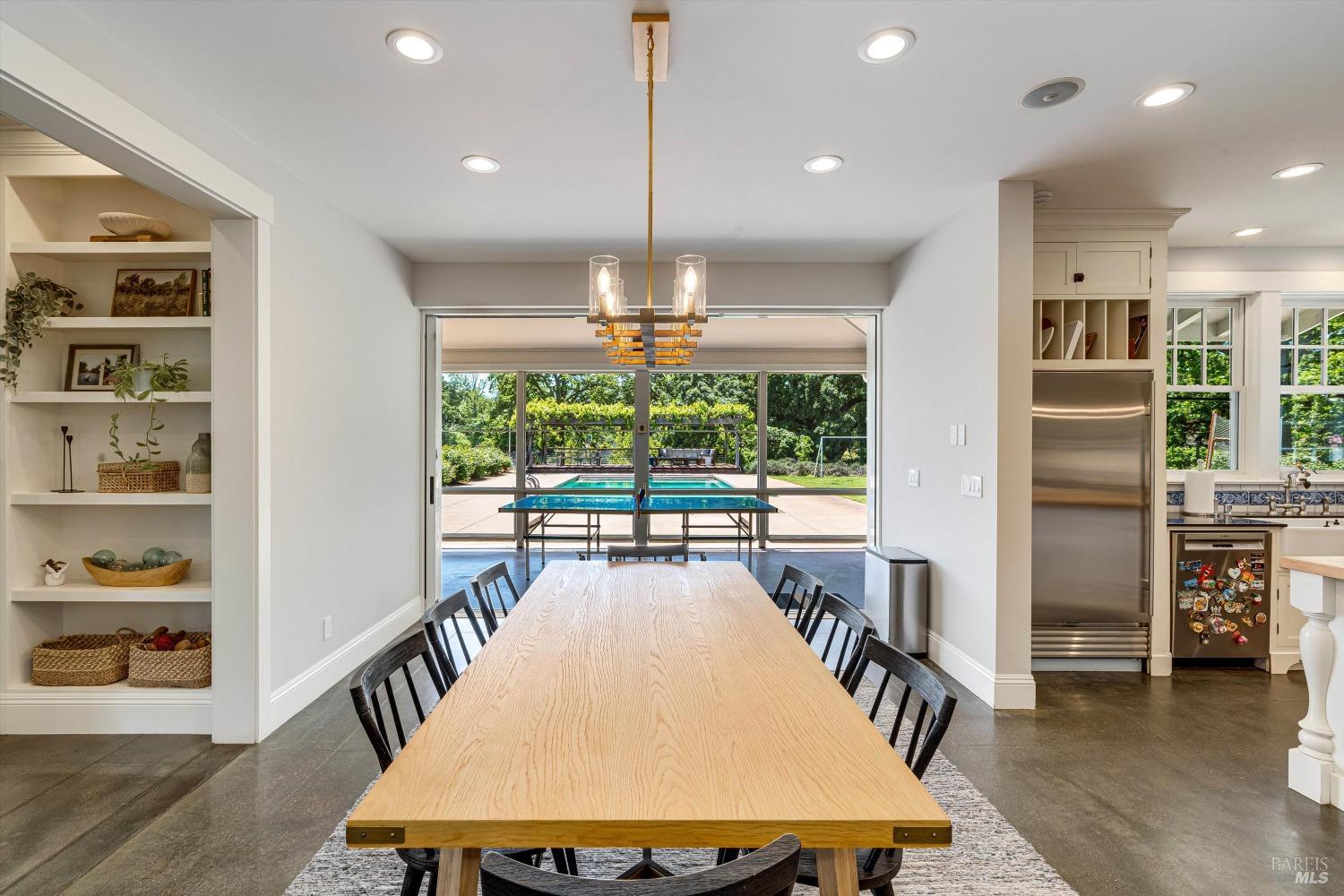 1079 Hedgeside Avenue Napa CA 94558