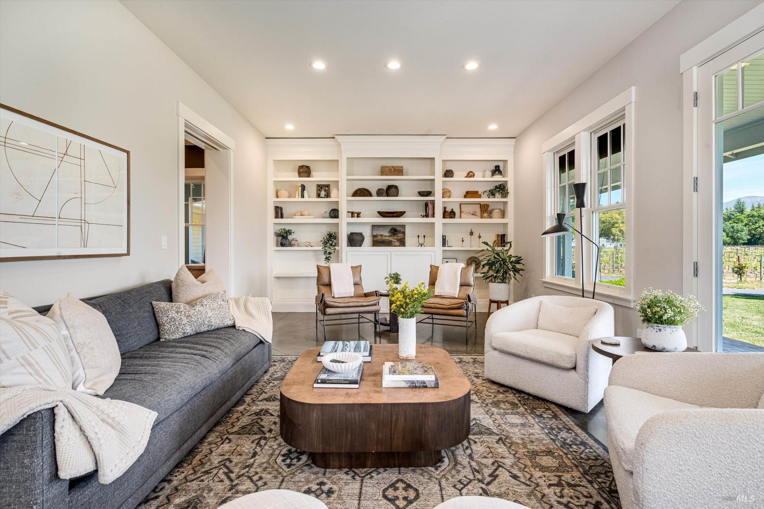 1079 Hedgeside Avenue Napa CA 94558