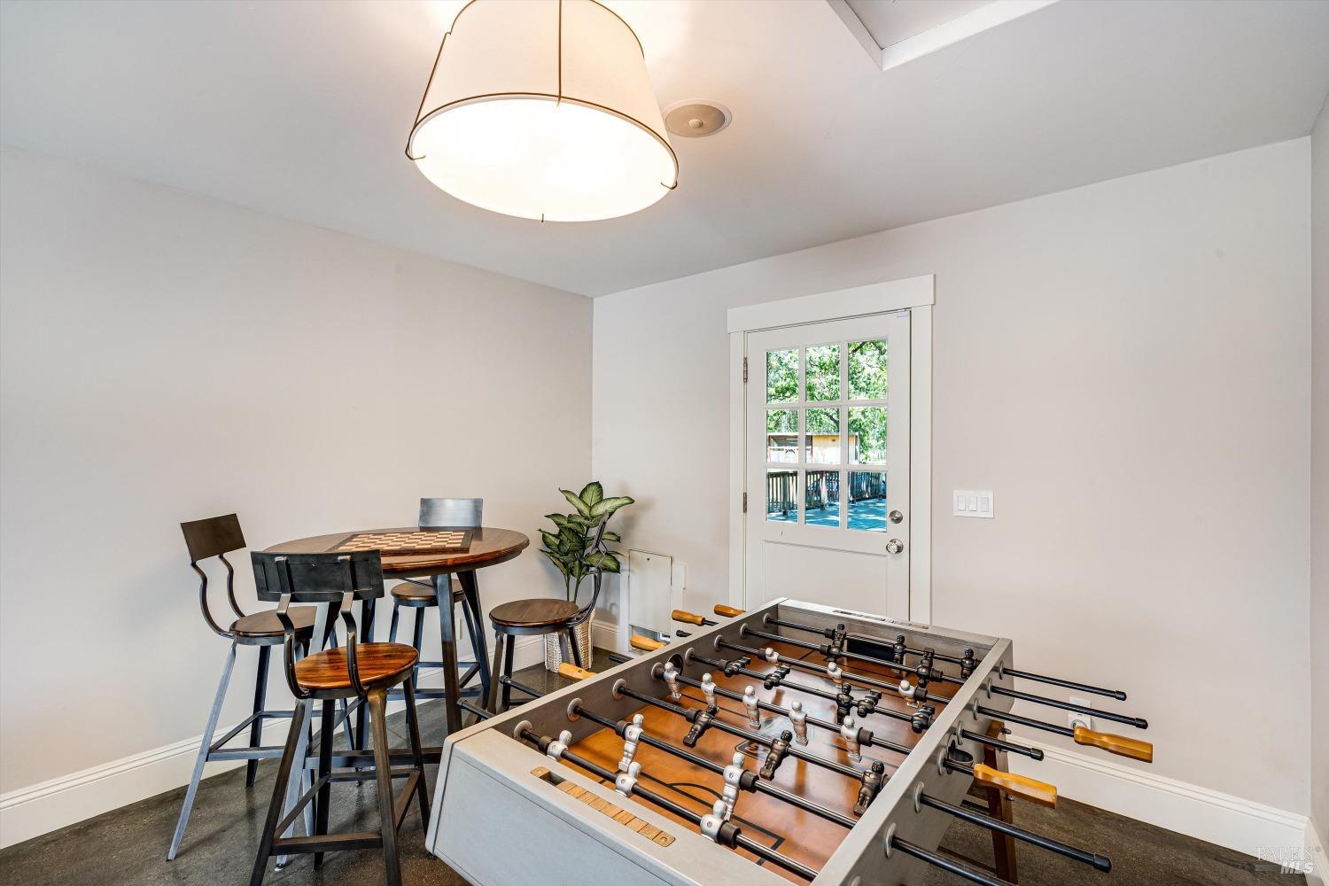 1079 Hedgeside Avenue Napa CA 94558