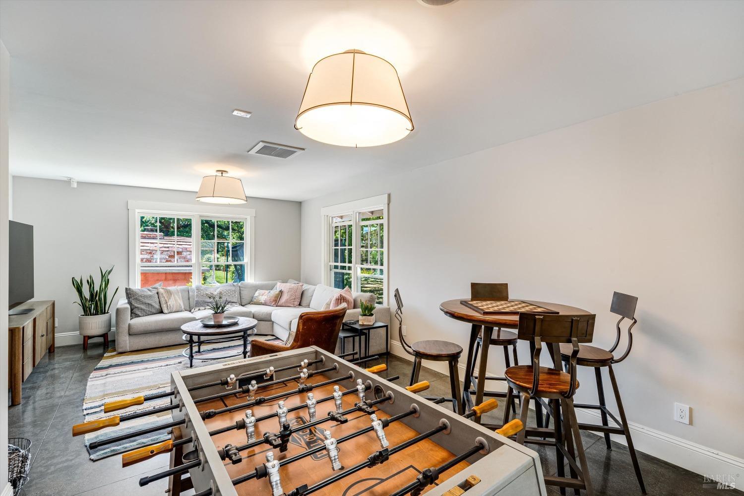 1079 Hedgeside Avenue Napa CA 94558