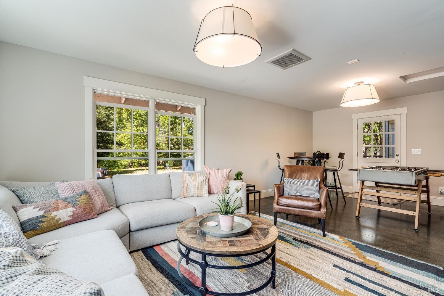 1079 Hedgeside Avenue Napa CA 94558